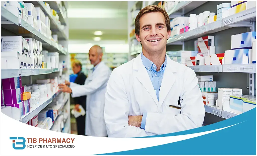 WHAT IS THE DIFFERENCE BETWEEN OPEN AND CLOSED DOOR PHARMACY